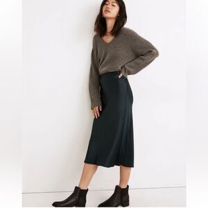 NWT Madewell Satin Maxi Slip Skirt- size 6